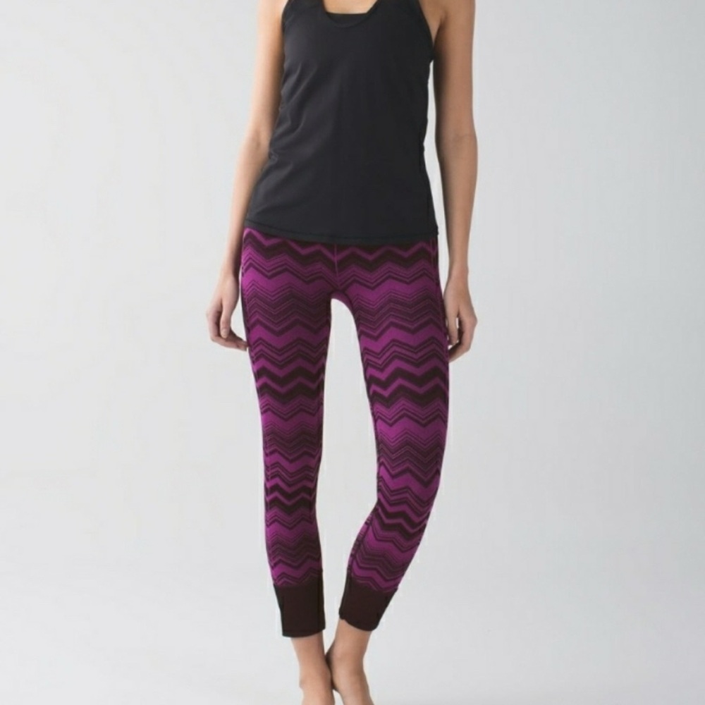 Lululemon Ebb to Street plum chevron leggings Sz 4
